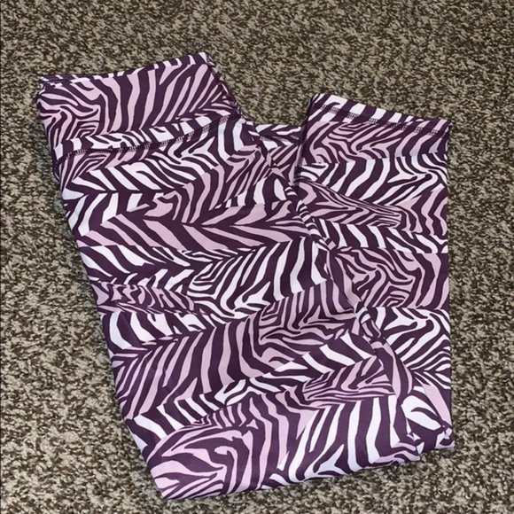 Fabletics Cropped Leggings - Picture 1 of 3